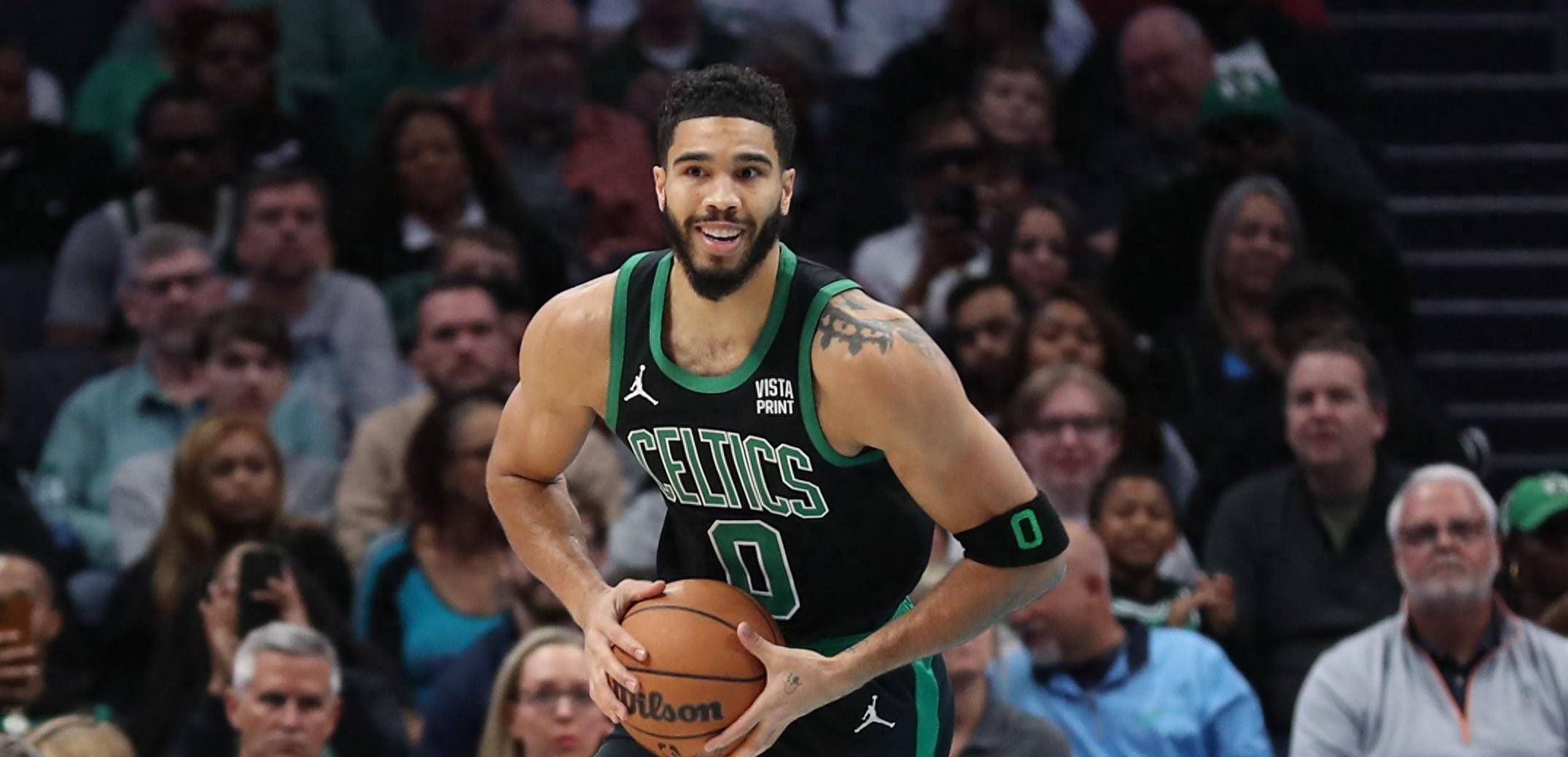 康宁汉姆前两场比赛均错失良机，本场命中关键中投率队取胜（前两战机会频失，康宁汉姆此役命中致胜中投率队获胜）