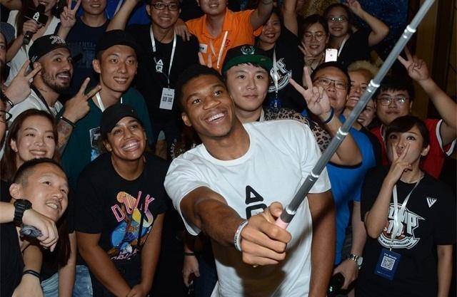 3：0克鲁塞罗，内马尔激动庆祝（3比0完胜克鲁塞罗，内马尔激情庆祝）