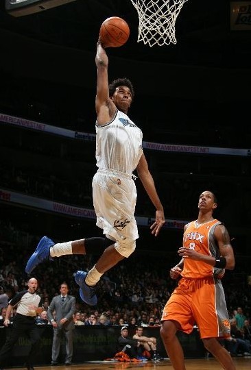 拜仁在联赛71次战胜斯图加特，创造德甲最多胜场纪录（拜仁联赛对斯图加特第71胜，刷新德甲最多胜场纪录）