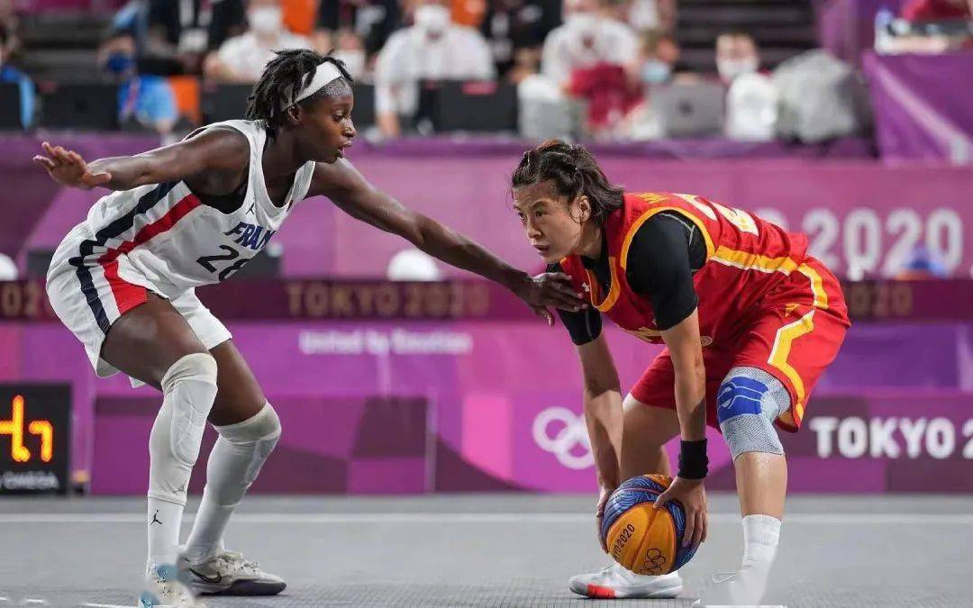 芒特：我和马兹拉维训练时经常较量，我们愿为阿莫林倾尽全力（芒特称与马兹拉维训练场常交锋，愿为阿莫林拼尽全力）