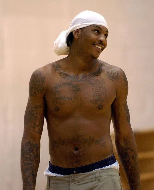 知名顾问：加拉塔萨雷签萨内是巨大成功；奥斯梅恩没解约条款（权威顾问：加拉塔萨雷引进萨内大获成功；奥斯梅恩合同无解约金条款）