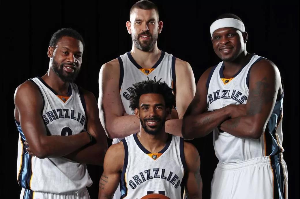 多特防守不稳丢分（多特后防不稳致失分）