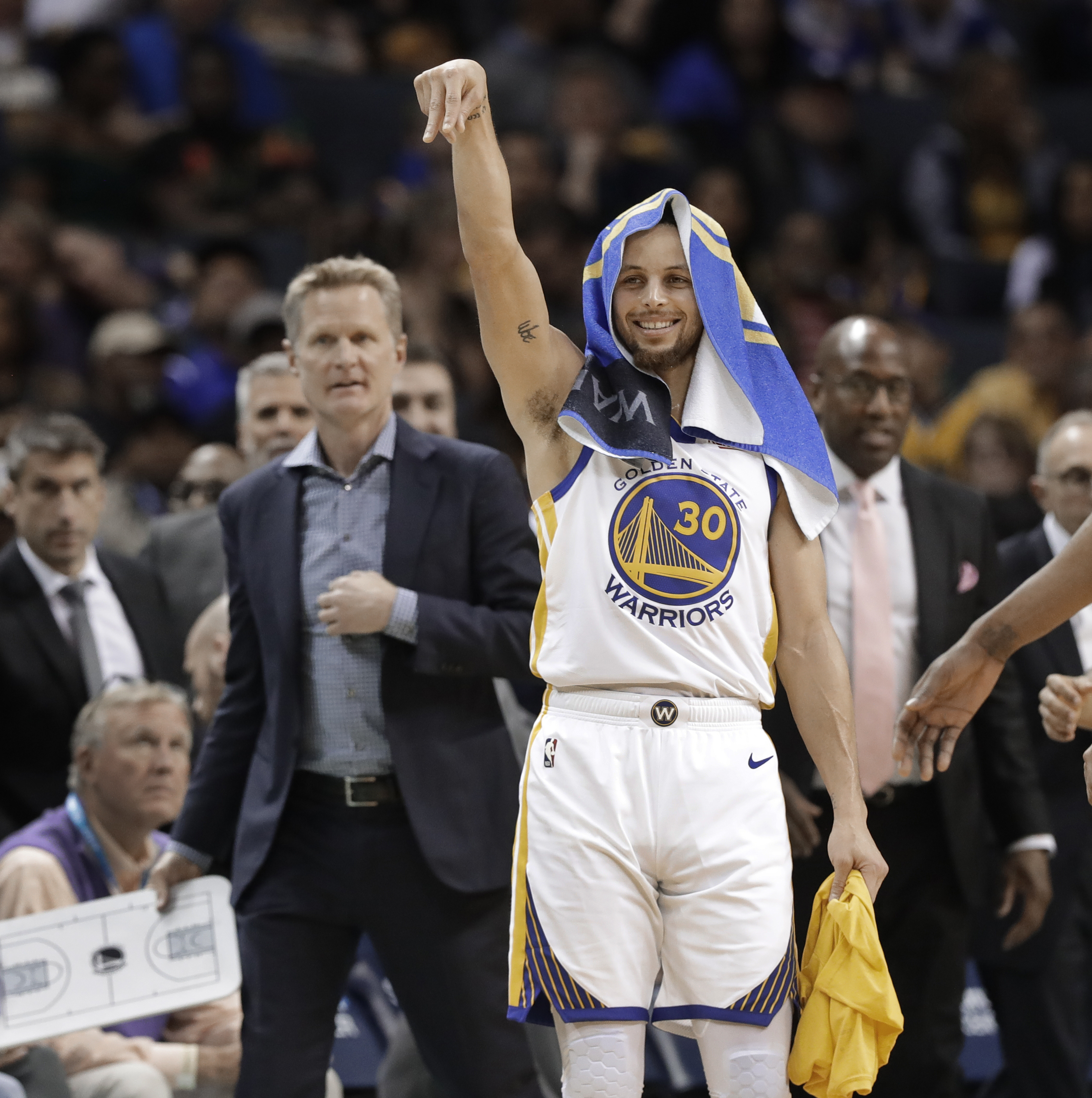 莫德里奇：我从小就是米兰球迷；希望意大利能晋级世界杯（莫德里奇：自幼支持米兰，盼意大利晋级世界杯）