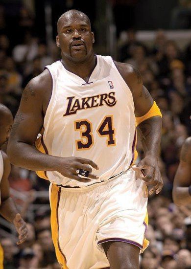 意甲风云再起！国际米兰4-0横扫科莫，齐沃战术大胜法布雷加斯夺榜首（意甲再燃战火：国米4-0痛击科莫，齐沃妙策击败法布雷加斯登顶榜首）