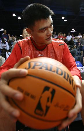 客战多特蒙德贡献帽子戏法+绝平，昂达夫当选全场最佳球员（客场对阵多特上演帽子戏法并补时扳平，昂达夫荣膺全场最佳）