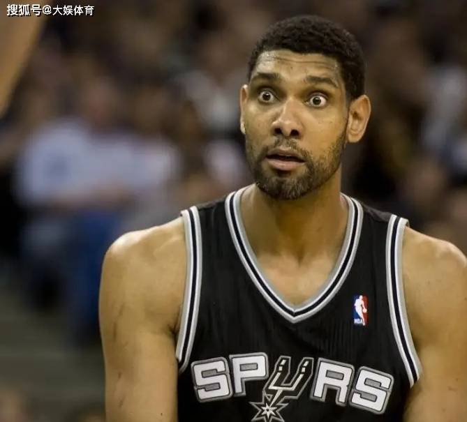 亚冠成都蓉城迎战神户胜利船：周定洋坐镇中场 韦世豪和德尔加多领衔锋线（亚冠成都蓉城对阵神户胜利船：周定洋镇守中场，韦世豪与德尔加多领衔锋线）