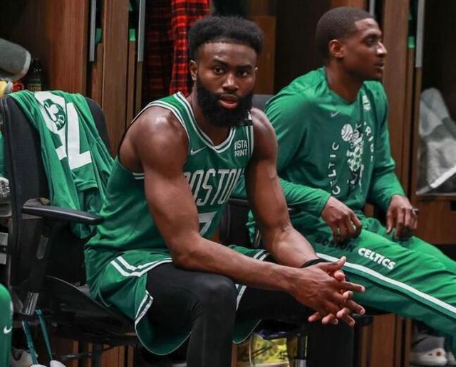 NBA每日最佳：唐斯35+18大号两双，穆雷52分赛季新高（NBA今日最佳：唐斯35+18豪华两双，穆雷52分创赛季新高）