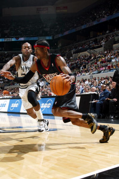 阿斯：皇马并未向阿隆索发出最后通牒，但他必须拿出成绩说话（阿斯：皇马未向阿隆索下达最后通牒，但他需以战绩自证）